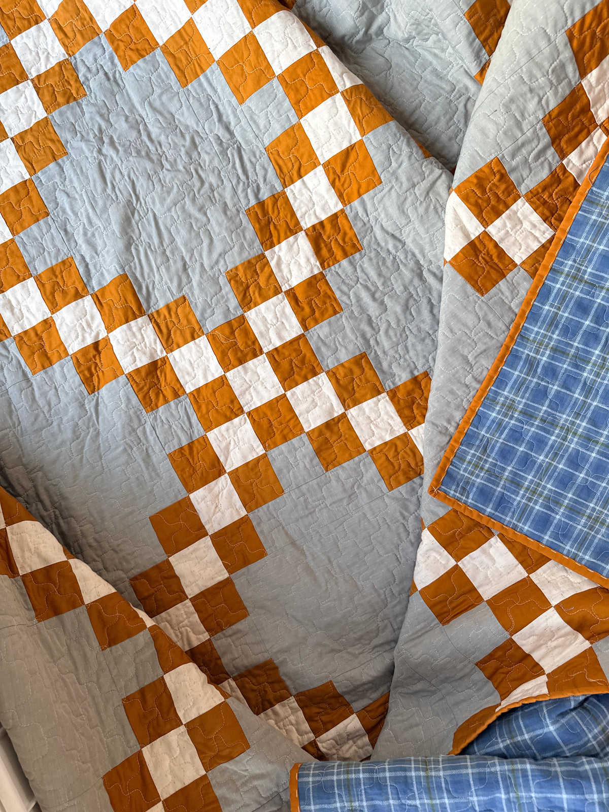 Double Irish Chain square throw (75” x 88” / 190cm x 223cm)