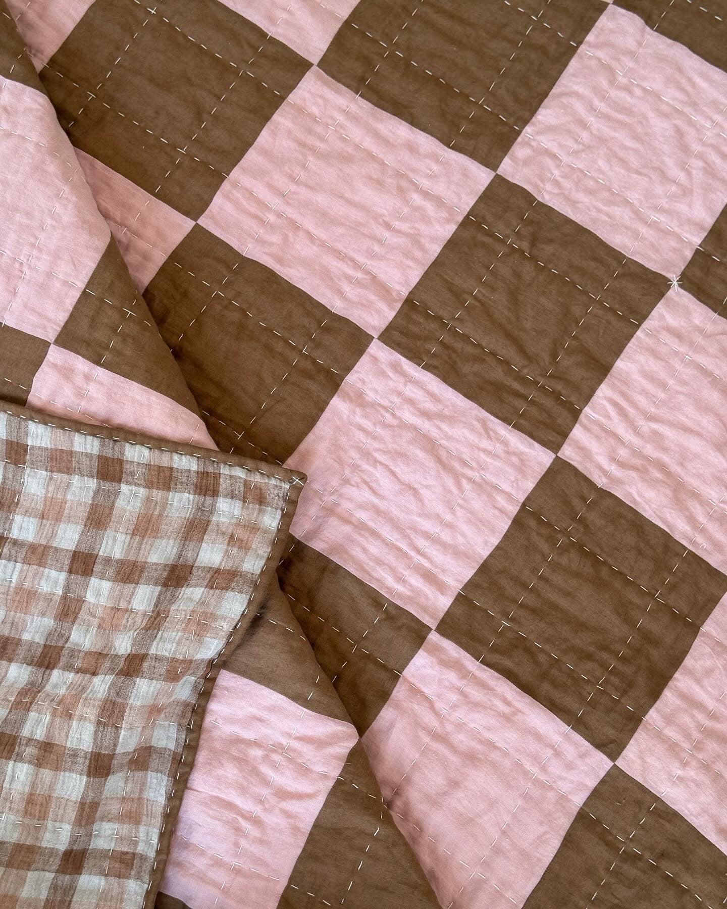 Checkered (Checkerboard) Quilt Pattern - beginner friendly and fast