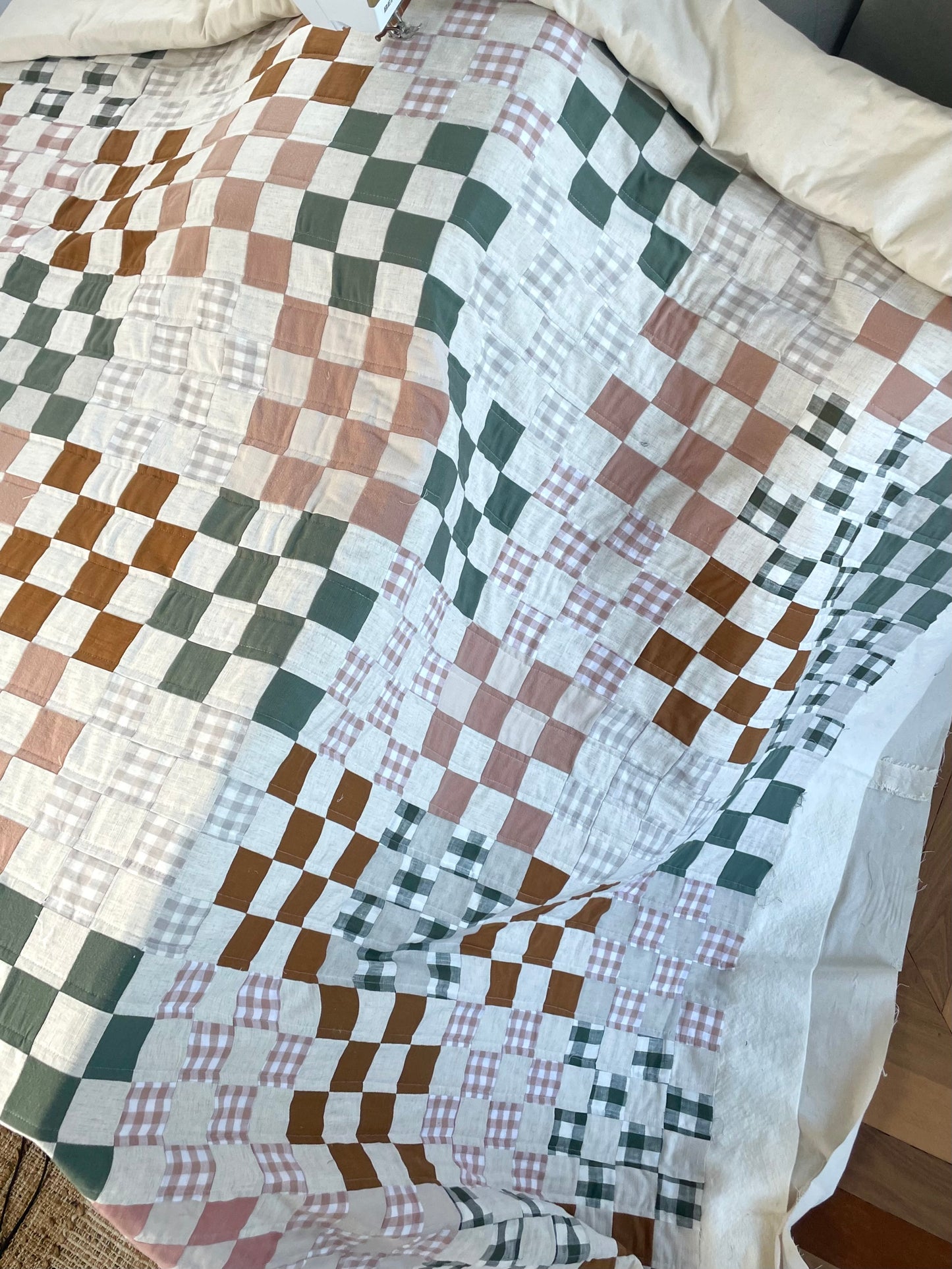 Squares Bed Quilt (~74" x 88" (187cm x 223cm)