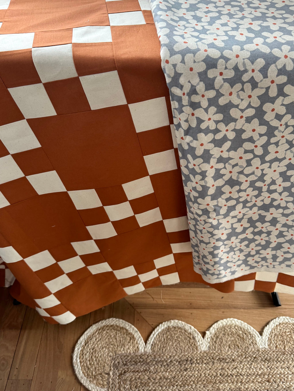 Single Irish chain quilt - small throw (53”x 53”  /135cm x 135cm) linen cotton blends