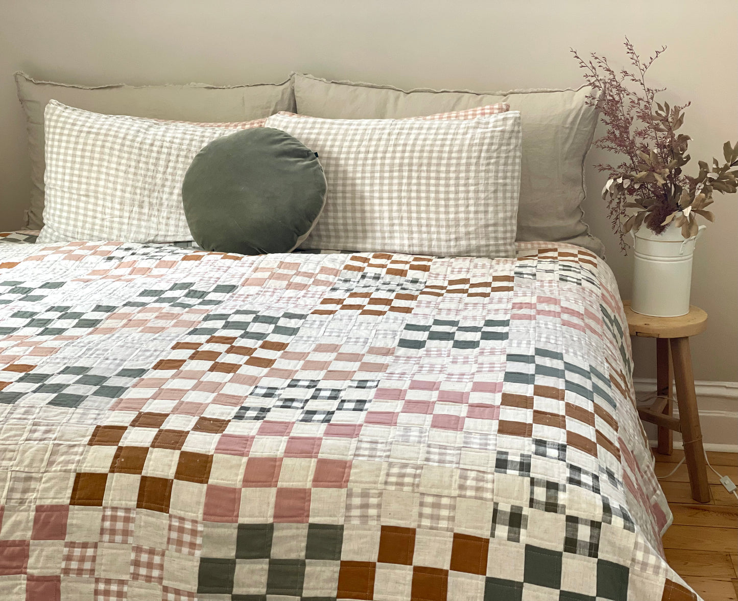 Squares Bed Quilt (~74" x 88" (187cm x 223cm)