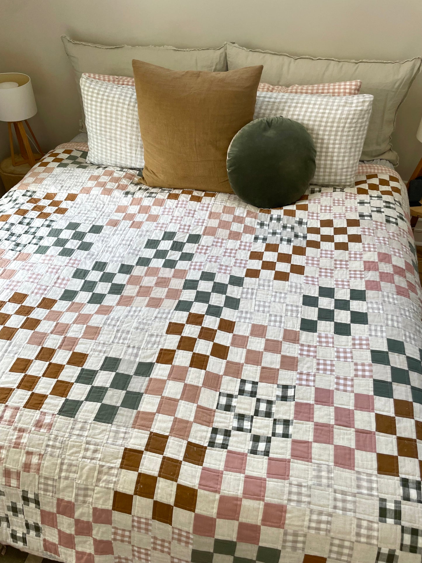 Squares Bed Quilt (~74" x 88" (187cm x 223cm)