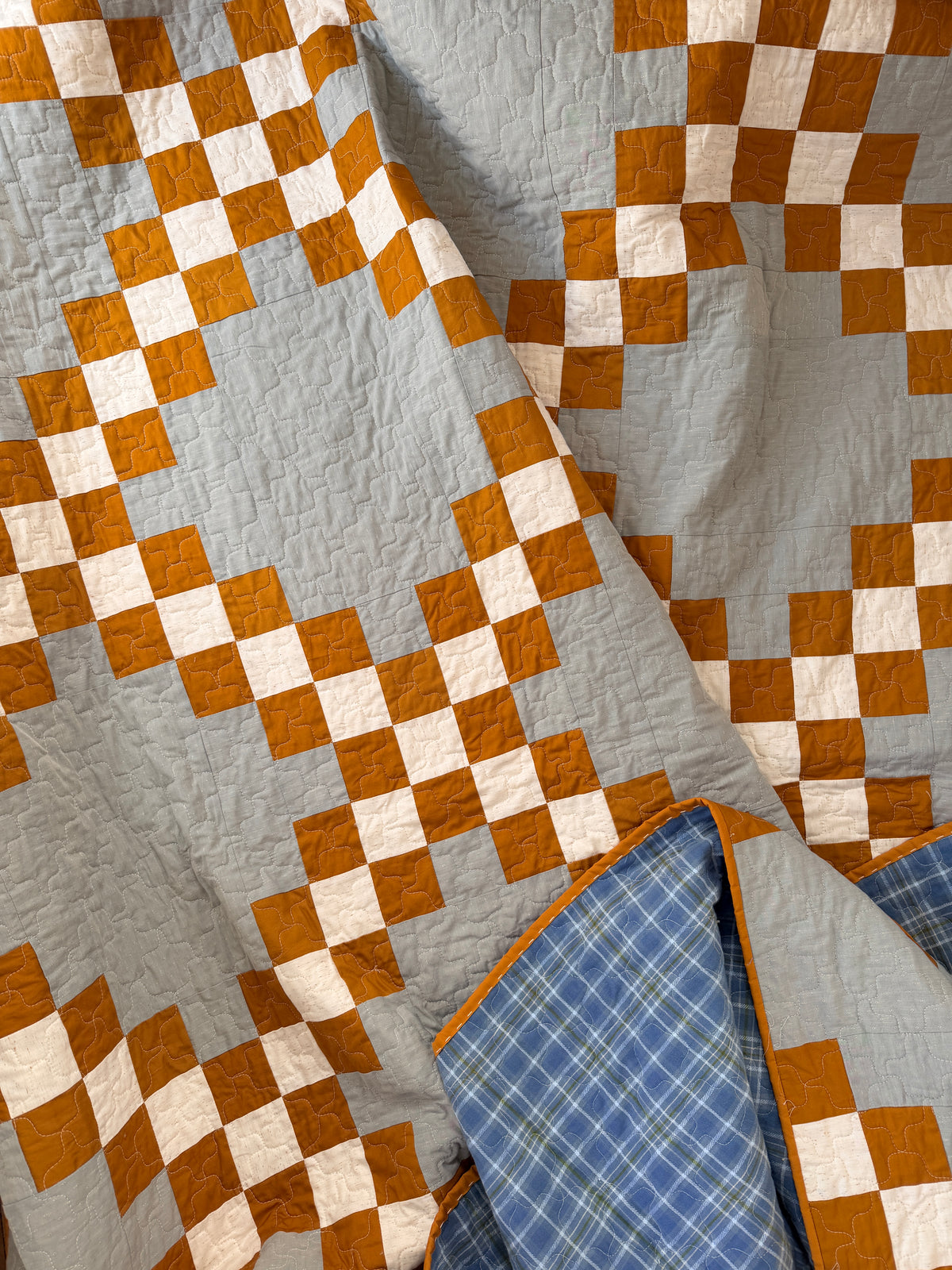 Double Irish Chain square throw (75” x 88” / 190cm x 223cm)