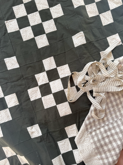 Diamond Dots Quilt Pattern